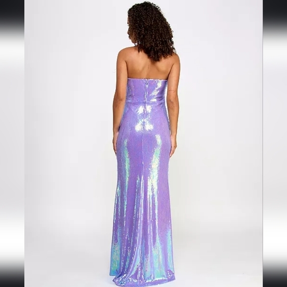 NWT Emerald Sundae Juniors Sequined Strapless Feather-Trim Gown in Lilac - Picture 2 of 12